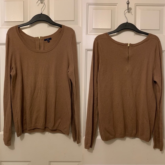 Cashmere GAP sweater w/zippered back neckline - Picture 1 of 2
